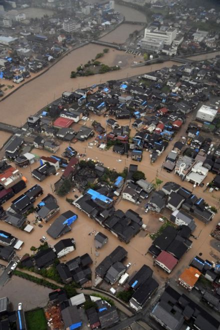 大雨で能登の復興ボランティアも足止め　男性の決意「また泥をかく」