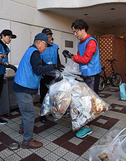 食品容器環境美化協会 SNSで「ごみ拾い」を投稿 記念日制定で「アダプト」世界発信