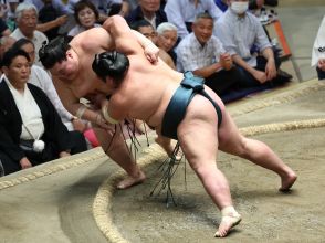 錦木、自己最多に笑顔　大相撲秋場所