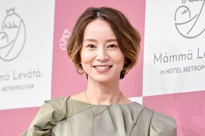 鈴木亜美、元モー娘。人気メンバーとの2ショットが話題に「2人とも美人」「お顔小さい！」