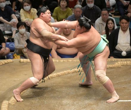 阿炎、引退の貴景勝へ感謝「僕らの世代を引っ張ってくれて、ありがとう」…相撲談義を重ねた元大関をねぎらう