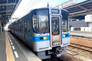 JR四国「運転士不足」で減便へ！ 経営危機「年収300万じゃ家族持てない」と若い運転士が次々と離職、四国の鉄道網は生き残れるのか