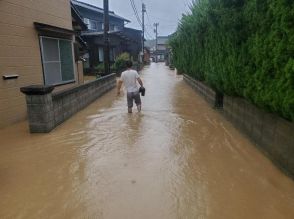 「地震直後に逆戻り」　道寸断、濁流の橋渡り避難も　能登豪雨