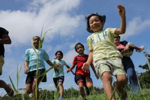 秋晴れ、元気はつらつ　きょう秋分　各地で豊年祭　沖縄