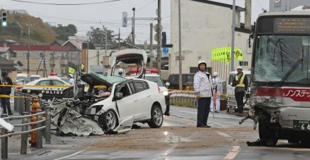 乗用車と路線バス衝突、運転手重体　十数人が首の痛み　函館の国道