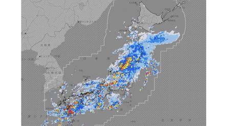 秋雨前線にのみ込まれた日本列島　昼ごろにかけて大雨のピークが来るおそれ…大雨特別警報の北陸と東北地方は警戒を