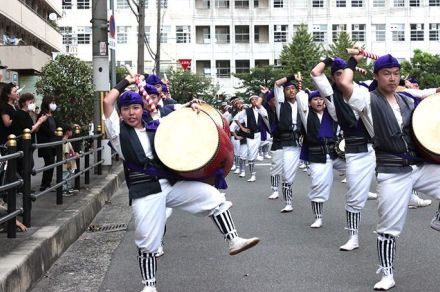 大阪大正区できょう22日「第50回エイサー祭り」　継いだ歴史、響く太鼓　名桜大・沖国大生が道ジュネー